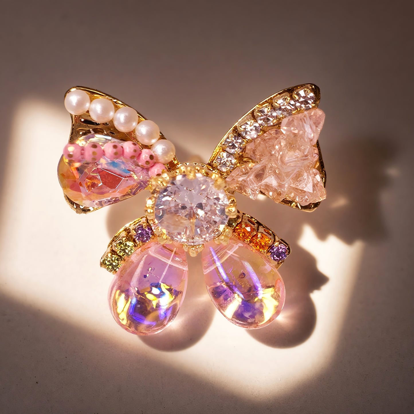 Blushing Bow – Handmade Glass & Pearl Brooch | Elegant Feminine Sparkle