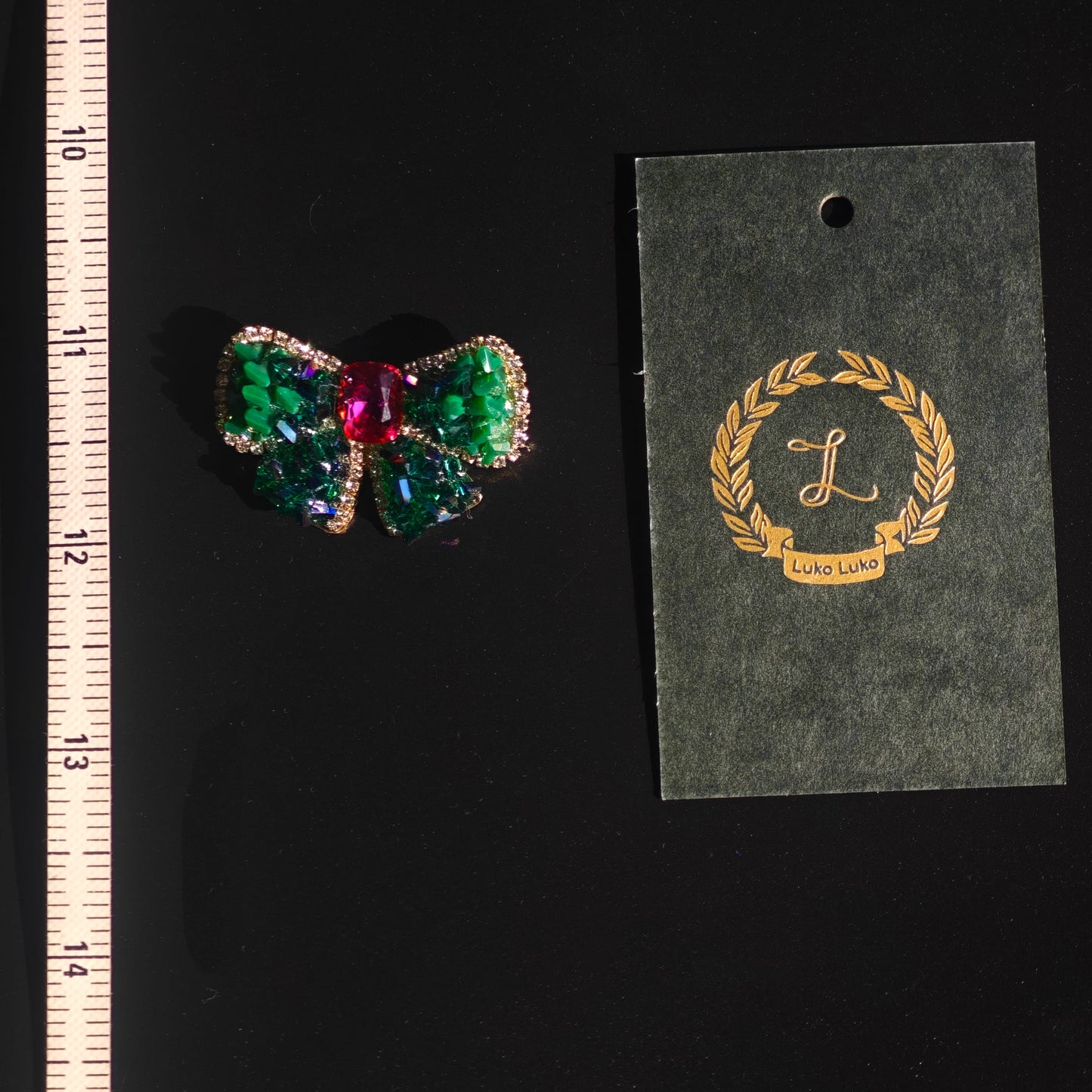 Emerald Noel – Green & Red Crystal Bow Brooch for Dogs | Festive Holiday Accent