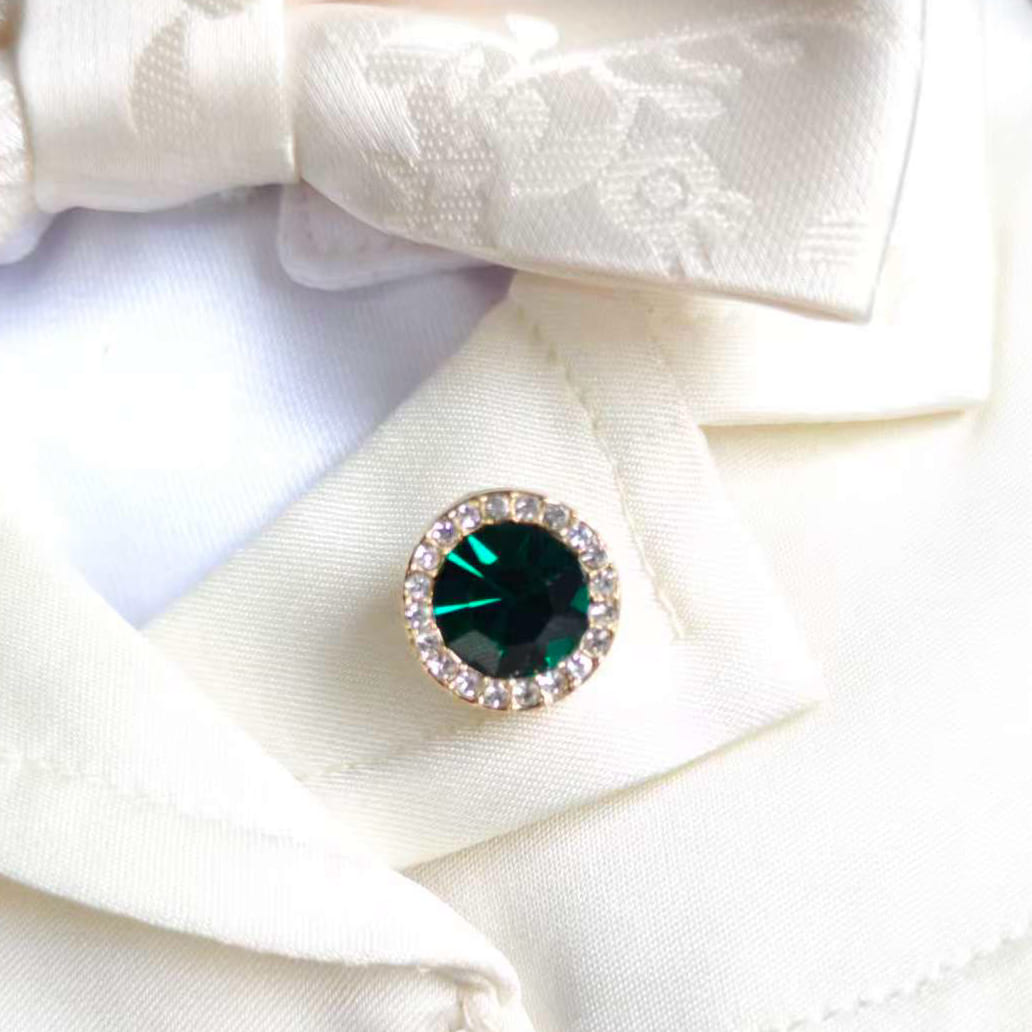 Evergem – Green Round Gem Brooch for Dogs | Classic Everyday Sparkle