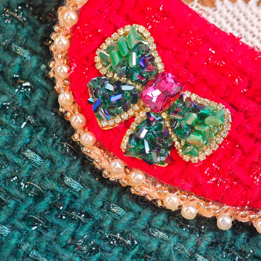 Emerald Noel – Green & Red Crystal Bow Brooch for Dogs | Festive Holiday Accent