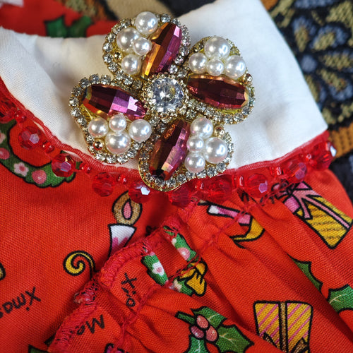 Crimson Bloom – Handmade Crystal Pearl Brooch