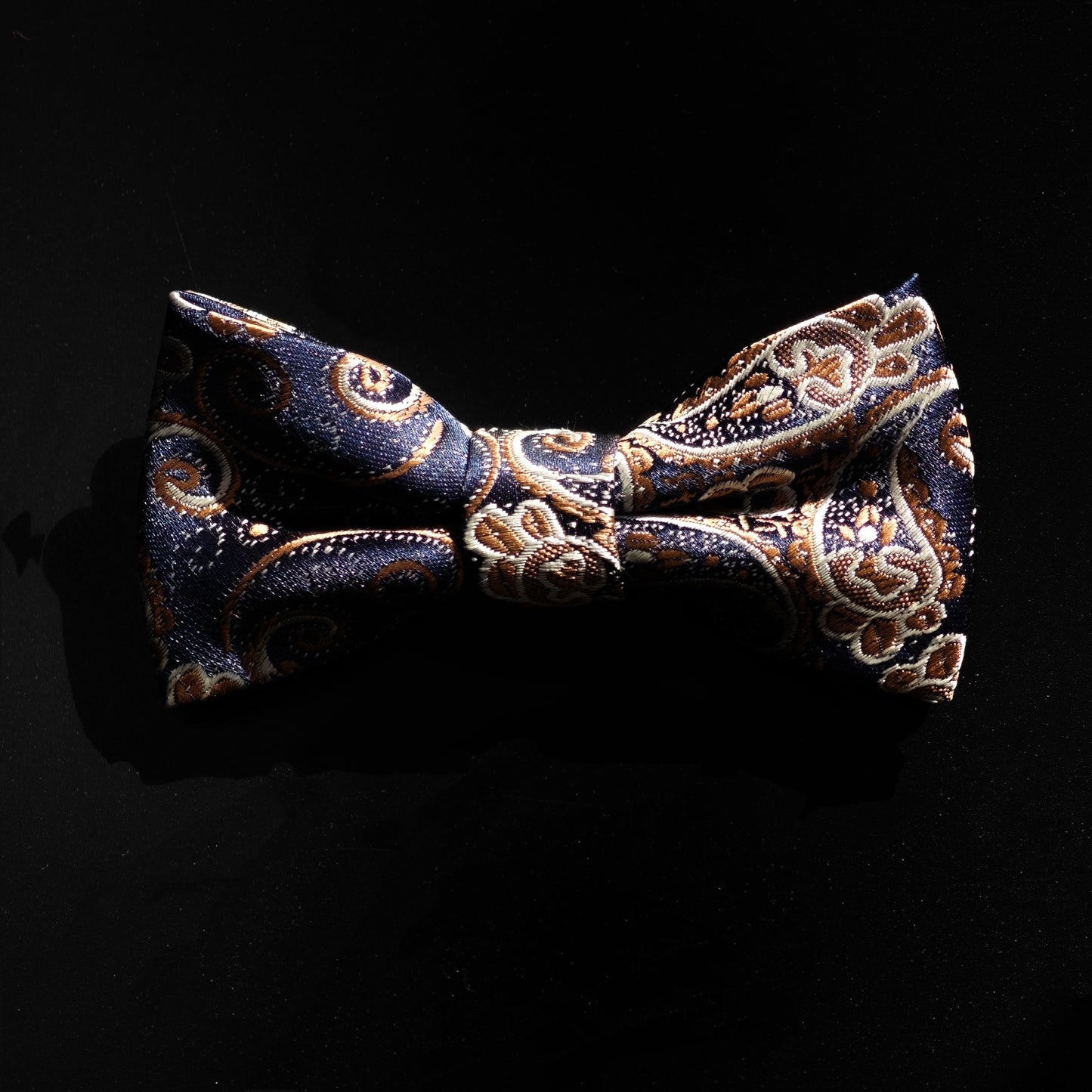 Oliver – Paisley Bow Tie